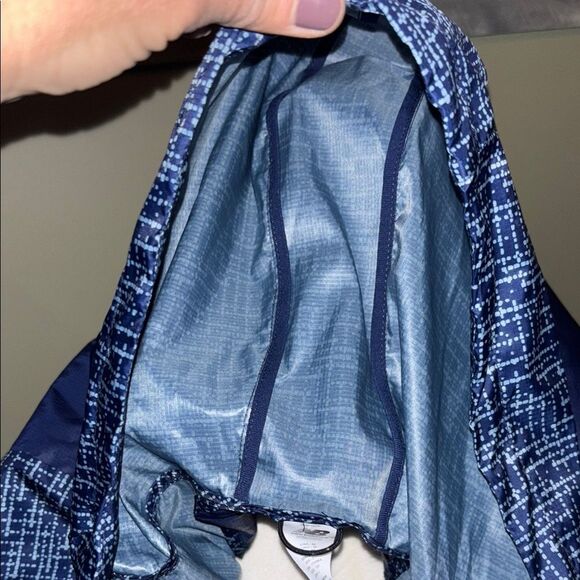 New Balance Black and Gray Hooded light weight Jacket with Reflective Accents - Picture 8 of 11